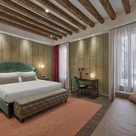 Suite735-2